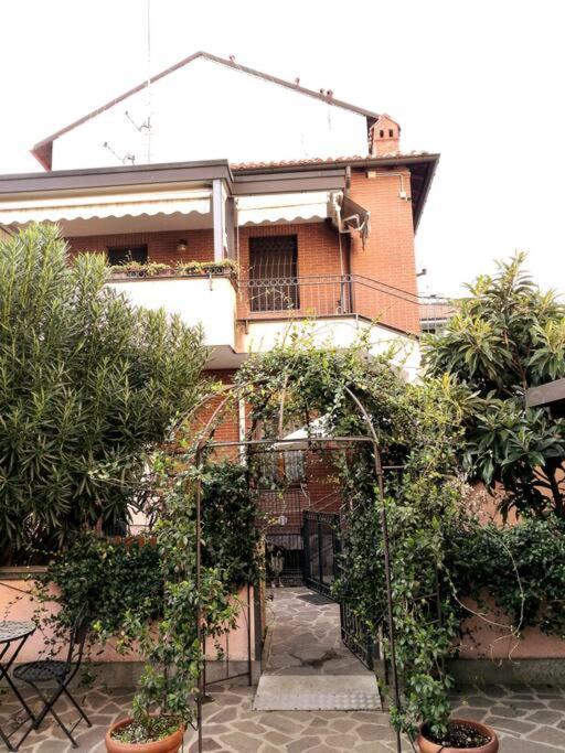 Apartamento Un Insospettabile Angolo Verde In Citta Milán Exterior foto